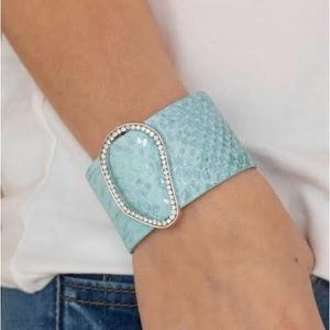 Paparazzi wrap bracelet